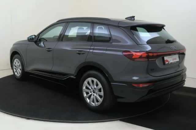 Audi Q6 e-tron (2025) thumbnail 3