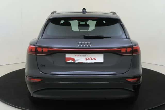 Audi Q6 e-tron (2025) thumbnail 4