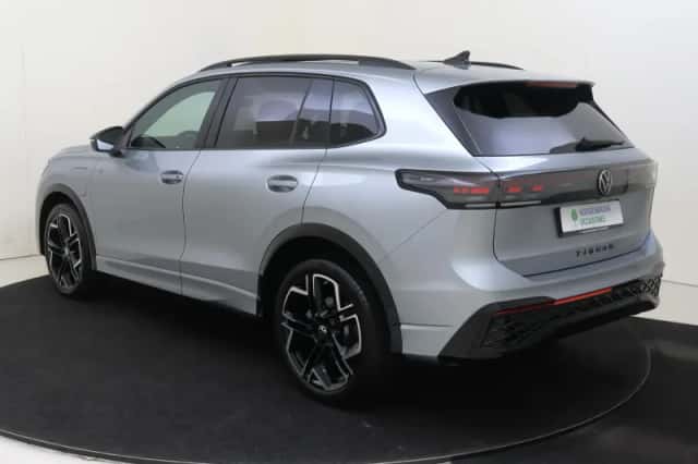Volkswagen Tiguan (2025) thumbnail 3