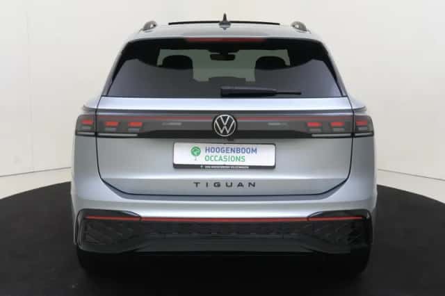 Volkswagen Tiguan (2025) thumbnail 4