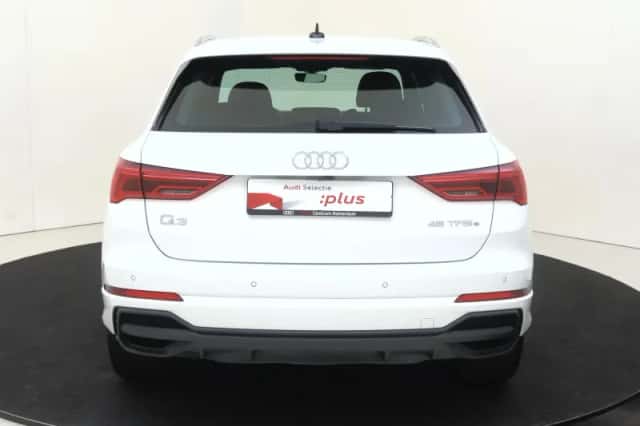 Audi Q3 (2023) thumbnail 4