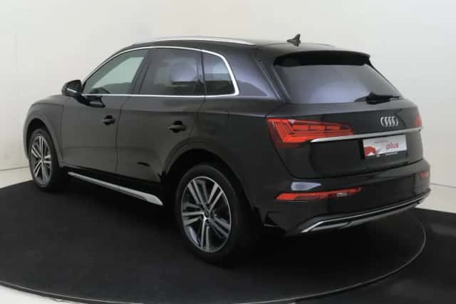Audi Q5 (2022) thumbnail 3