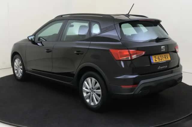 SEAT Arona (2024) thumbnail 3