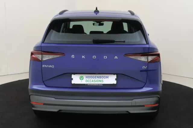Škoda Enyaq (2023) thumbnail 4