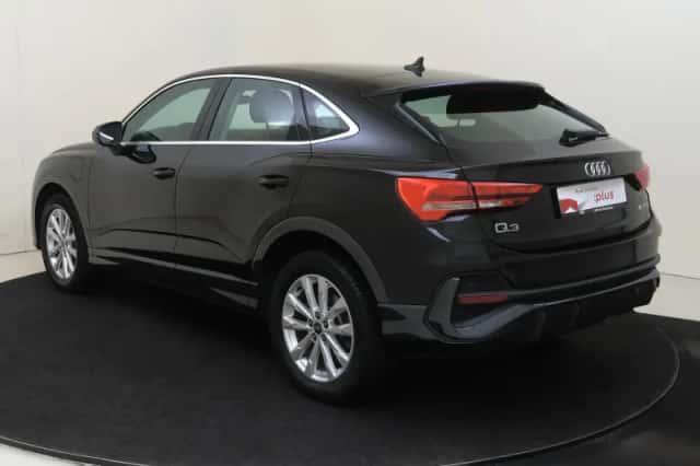 Audi Q3 (2023) thumbnail 3