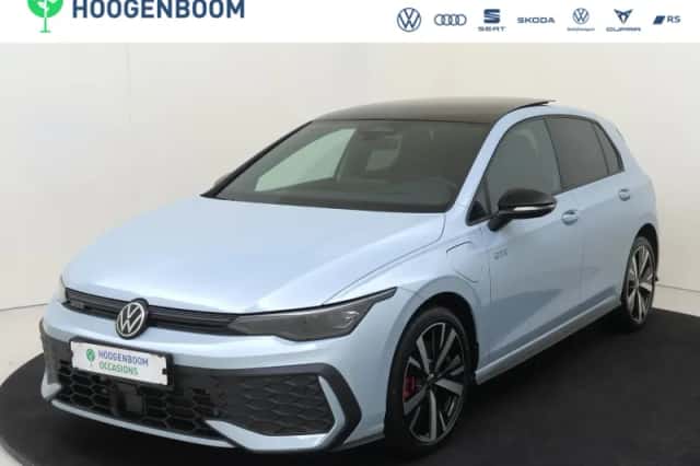 Volkswagen Golf (2025) thumbnail 1