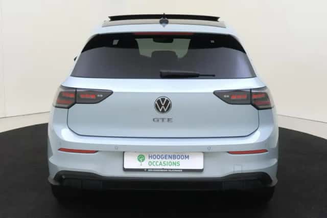 Volkswagen Golf (2025) thumbnail 4