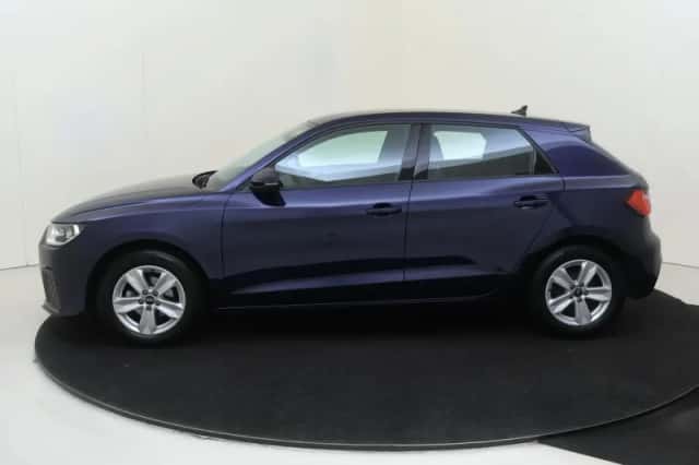 Audi A1 (2024) thumbnail 2