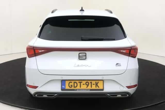 SEAT Leon Sportstourer (2024) thumbnail 4