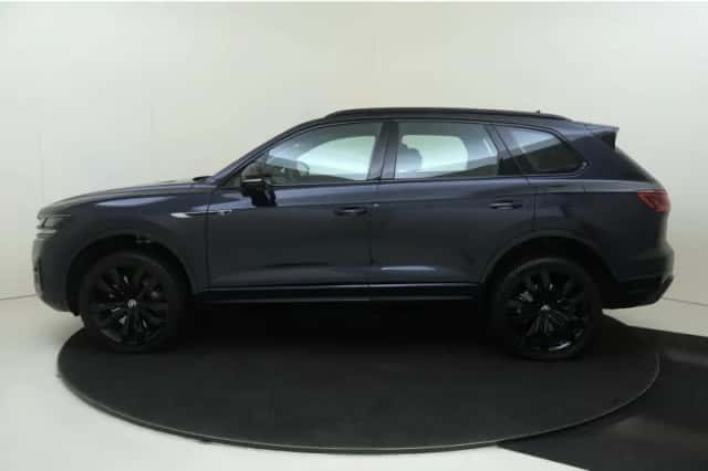Volkswagen Touareg (2023) thumbnail 2