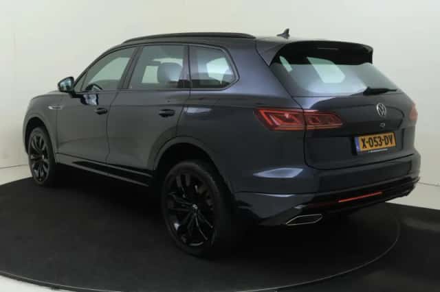 Volkswagen Touareg (2023) thumbnail 3