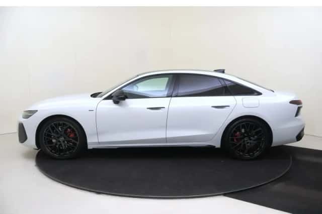 Audi A6 (2025) thumbnail 2