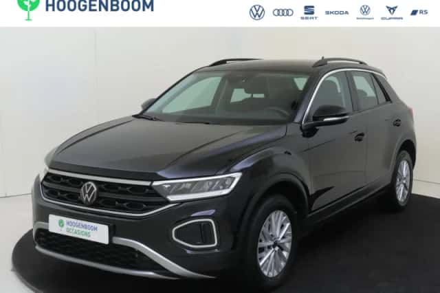 Volkswagen T-Roc (2023) thumbnail 1