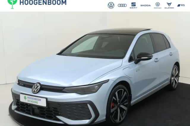 Volkswagen Golf (2025) thumbnail 1