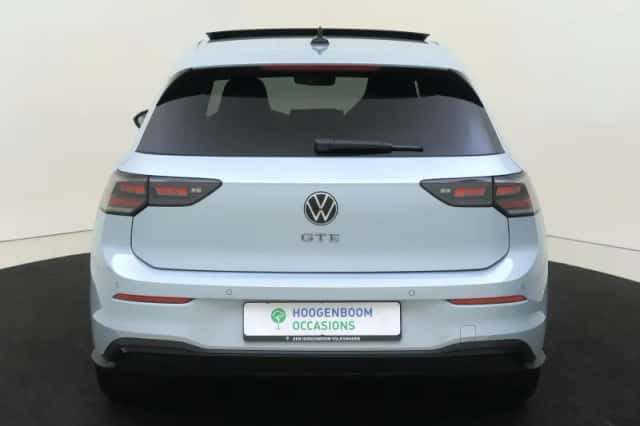 Volkswagen Golf (2025) thumbnail 4