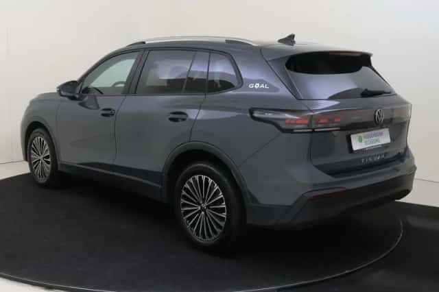 Volkswagen Tiguan (2025) thumbnail 3