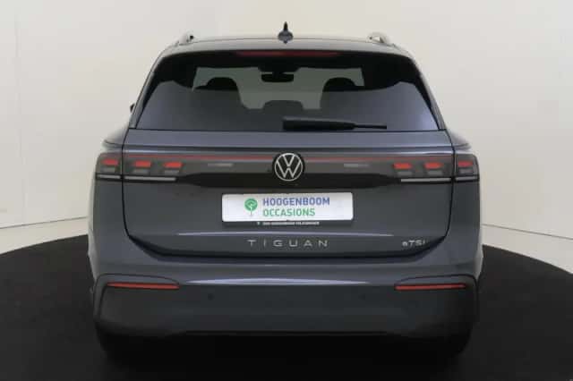 Volkswagen Tiguan (2025) thumbnail 4