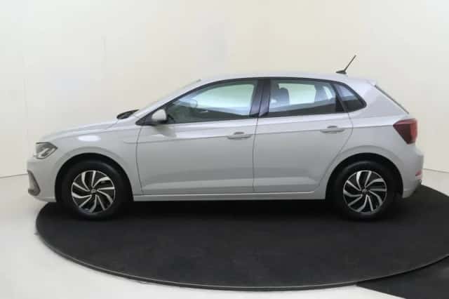 Volkswagen Polo (2023) thumbnail 2