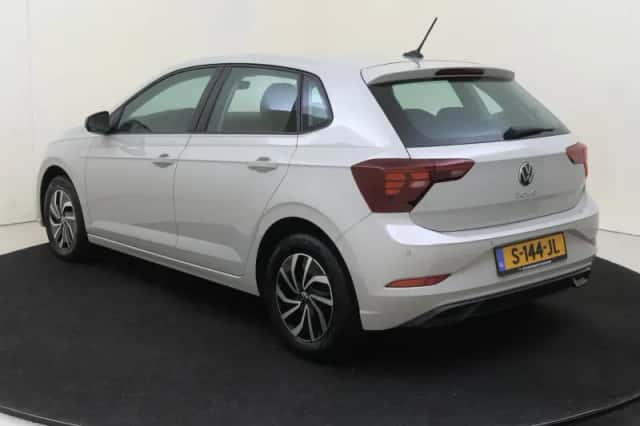 Volkswagen Polo (2023) thumbnail 3