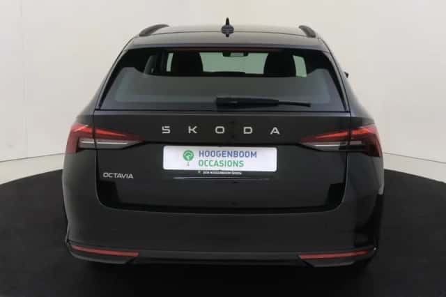 Škoda Octavia (2025) thumbnail 4