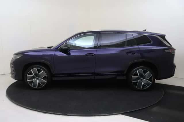 Volkswagen Tayron (2025) thumbnail 2