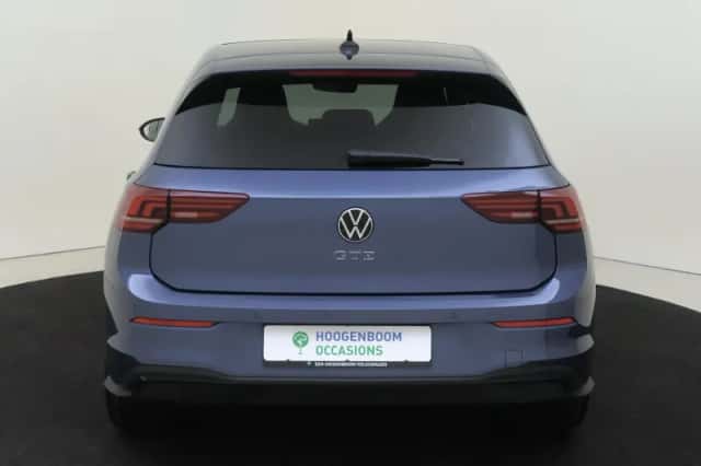 Volkswagen Golf (2025) thumbnail 4