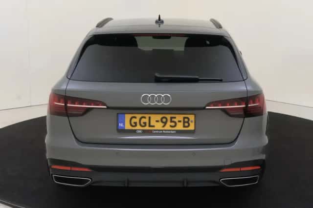 Audi A4 (2024) thumbnail 4