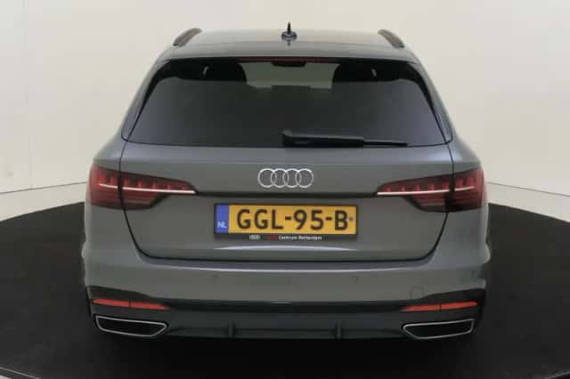 Audi A4 (2024) thumbnail 4