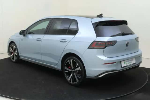 Volkswagen Golf (2025) thumbnail 3
