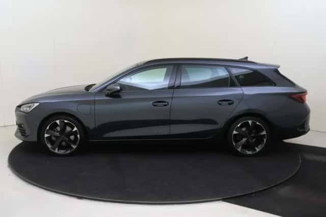 CUPRA Leon Sportstourer (2023) thumbnail 2