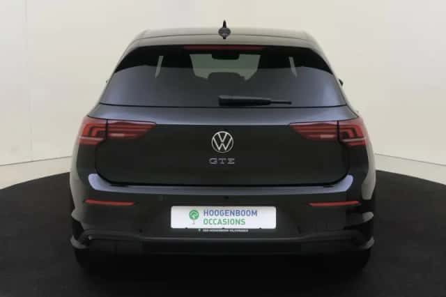 Volkswagen Golf (2025) thumbnail 4