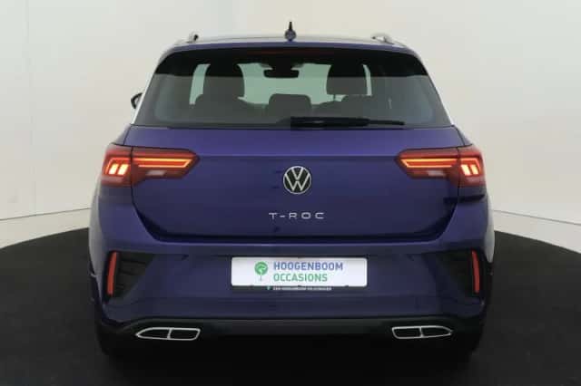 Volkswagen T-Roc (2024) thumbnail 2
