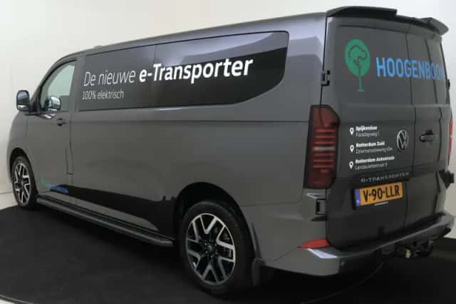 Volkswagen E-Transporter (2025) thumbnail 3