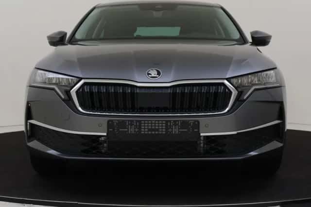 Škoda Octavia (2025) thumbnail 4