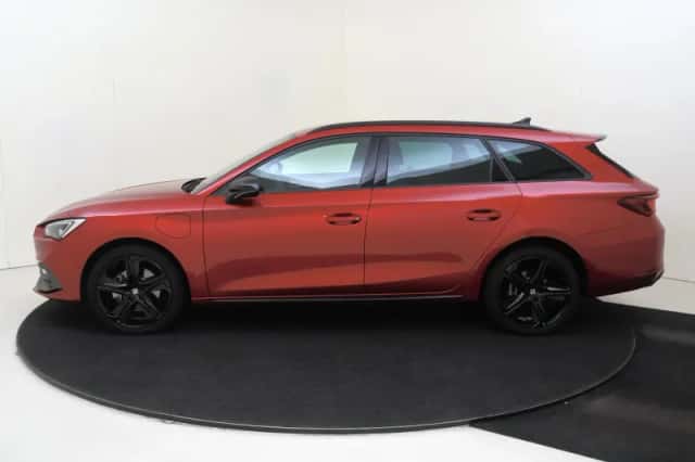 SEAT Leon Sportstourer (2025) thumbnail 2