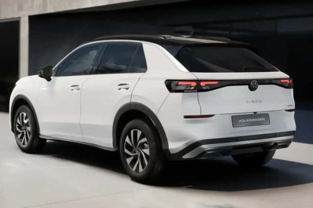 Volkswagen T-Roc (2026) thumbnail 3