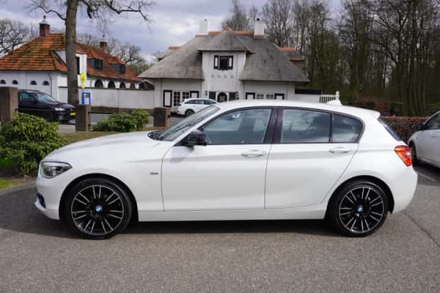 BMW 1-Serie (2018) thumbnail 2