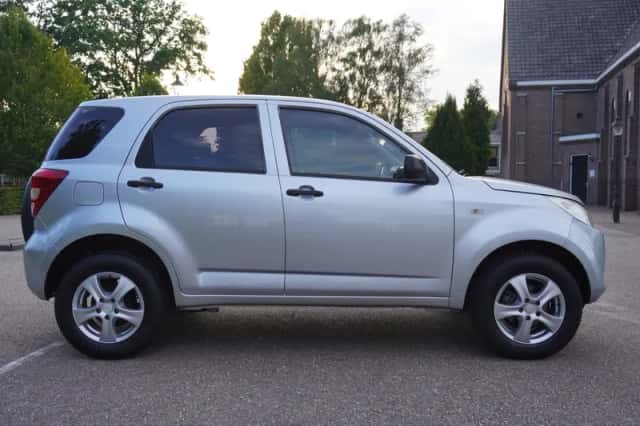 Daihatsu Terios (2007) thumbnail 5