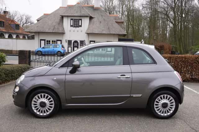 Fiat 500 (2010) thumbnail 2