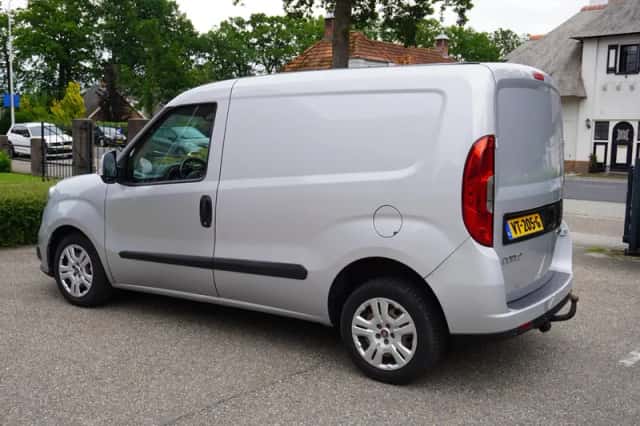 Fiat Doblò (2016) thumbnail 3