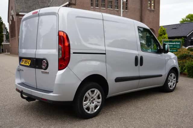 Fiat Doblò (2016) thumbnail 4