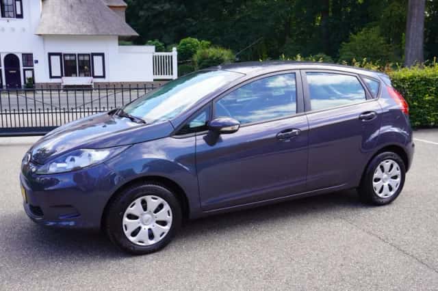 Ford Fiesta (2011) thumbnail 1