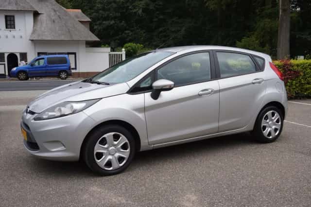 Ford Fiesta (2011) thumbnail 1
