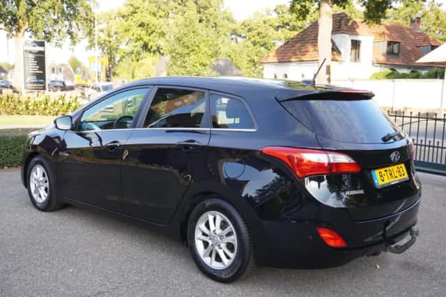 Hyundai i30 (2014) thumbnail 3