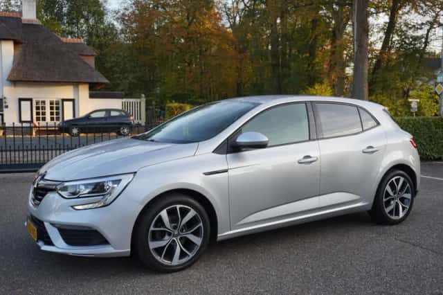 Renault Mégane (2016) thumbnail 1