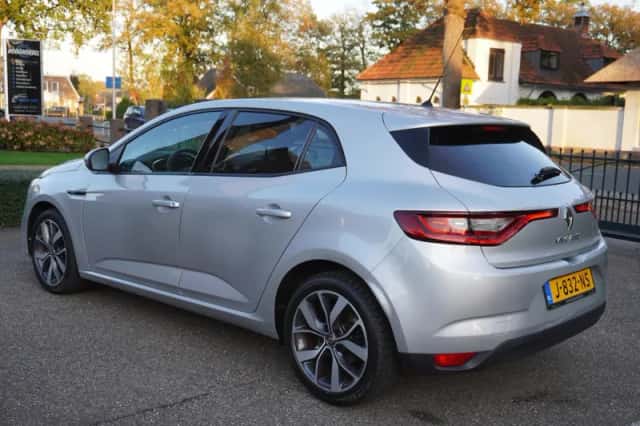 Renault Mégane (2016) thumbnail 3