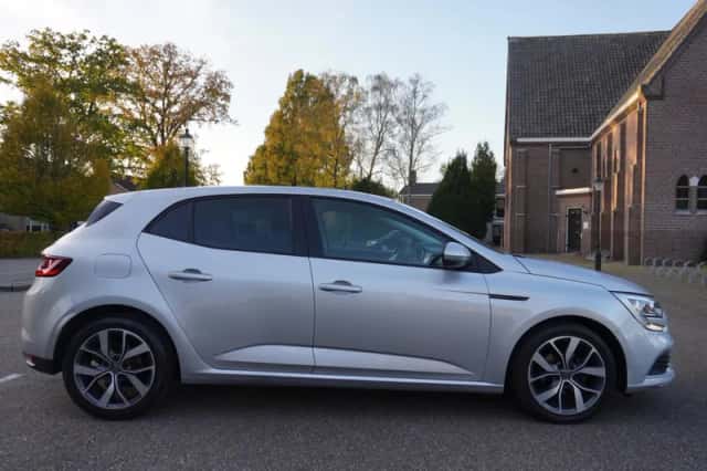 Renault Mégane (2016) thumbnail 5