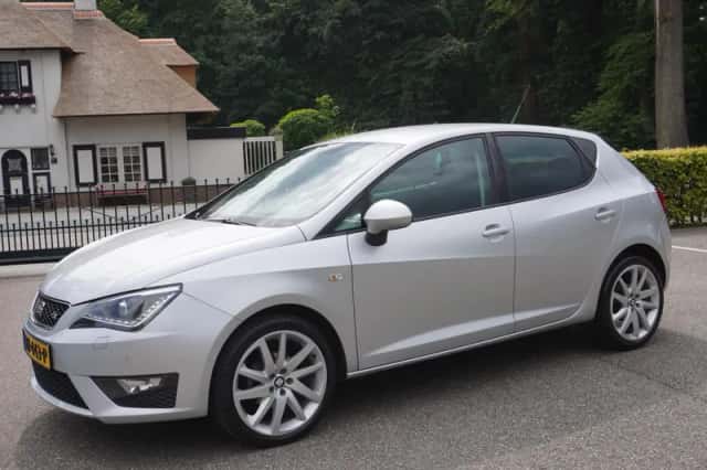 SEAT Ibiza (2017) thumbnail 1
