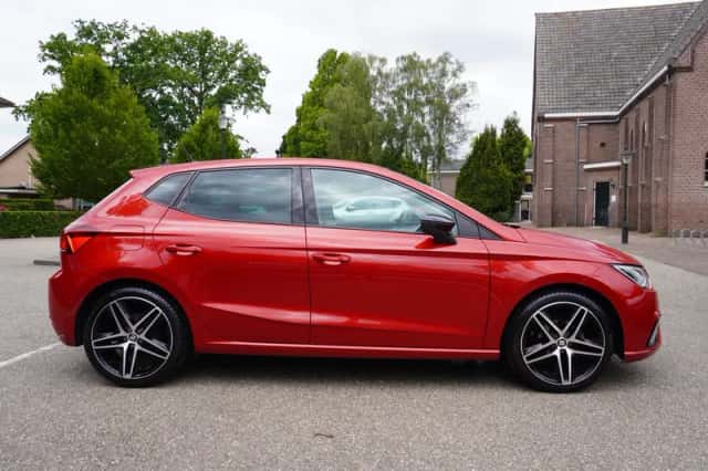 SEAT Ibiza (2018) thumbnail 5
