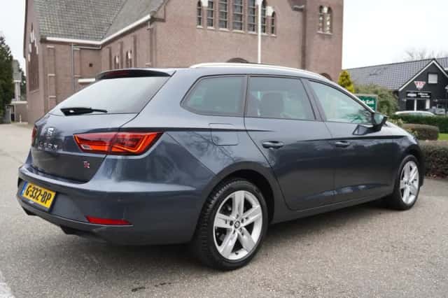 SEAT Leon (2019) thumbnail 4